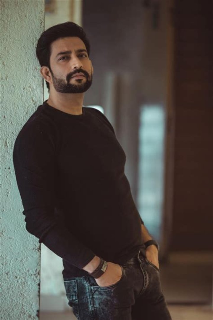 Aadesh Chaudhary Height, Weight, Net Worth, Age, Birthday, Wikipedia, Who, Instagram, Biography