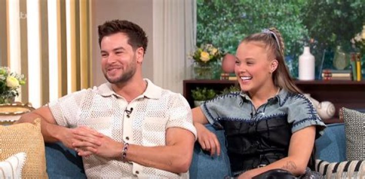
Adele Roberts’ Partner: Who is She Dating Now? 