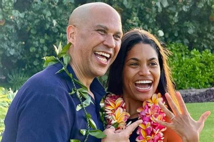 
All About Alexis Minter: Splits With Jason Segal After 8 Years Of Dating, & Eight Years Of Love Story 