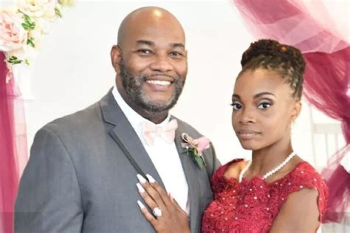 
‘Amazing and Loving Husband’ Working as Security Guard Is Killed by Shoplifter 