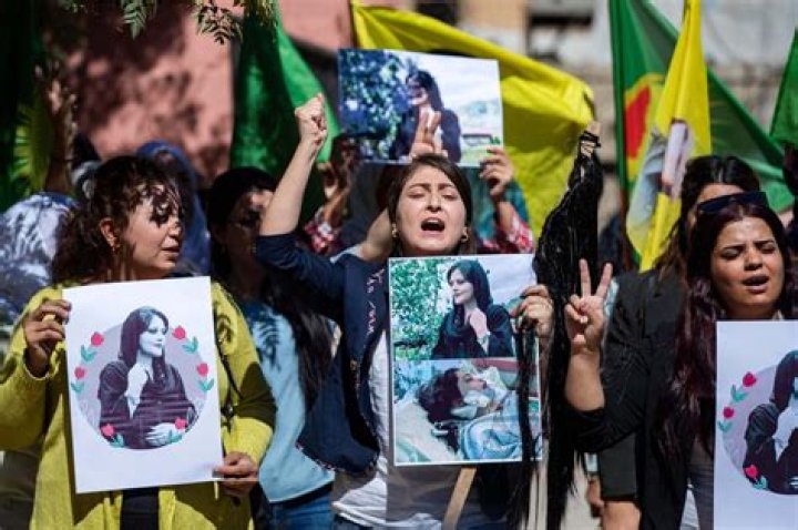 
Chilling video shows Iranian girl being beaten after removing hijab 