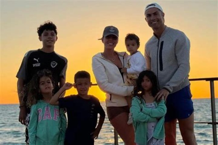
Cristiano Ronaldo And Georgina Rodríguez’s Baby Boy Died, Twitter Floods With Tribute Post 