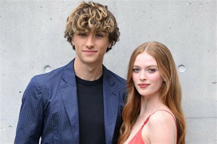 
Does Adam Nourou From Elite Have Girlfriend? Is He Single? 