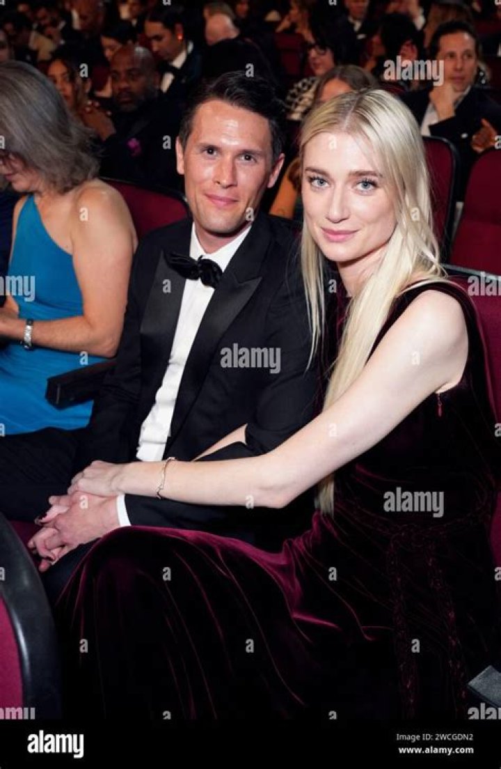 Elizabeth Debicki Was Seen With Her New Boyfriend and Partner Kristian Rasmussen At The Crown Premiere