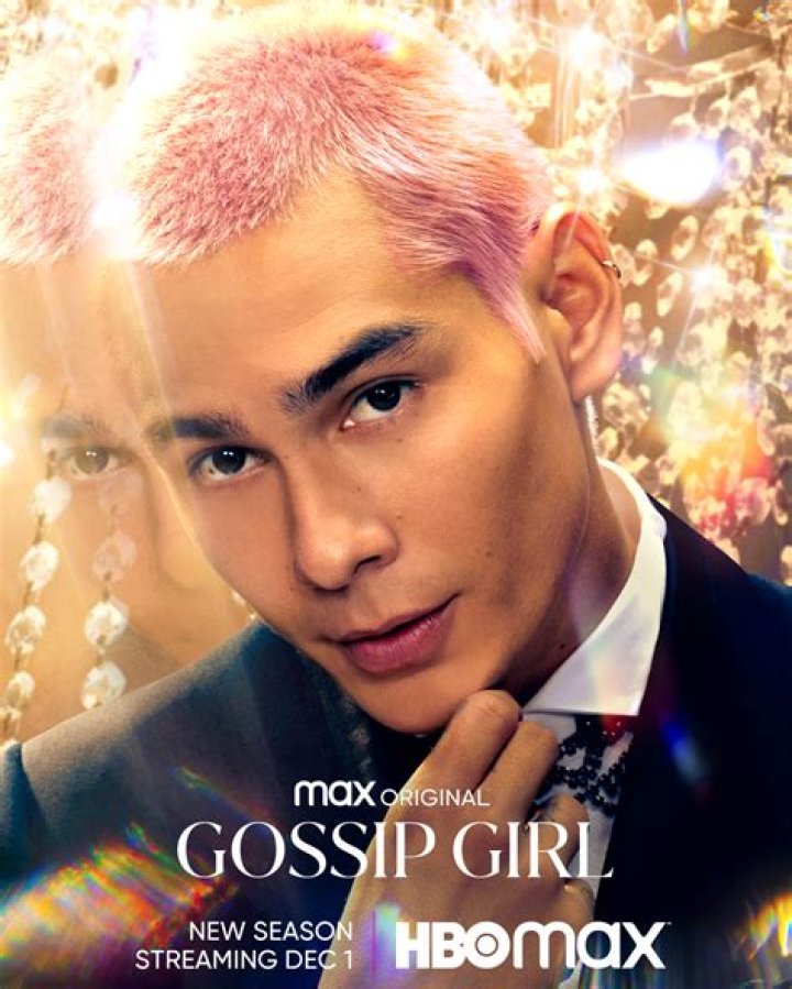 
Gossip Girl Star Evan Mock Was Exposed To Diversity At A Young Age 