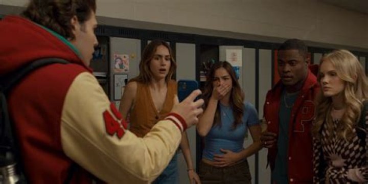 
Is Addison Rae Joining In Euphoria Season 3? Height And Feet- How Tall Is She? 