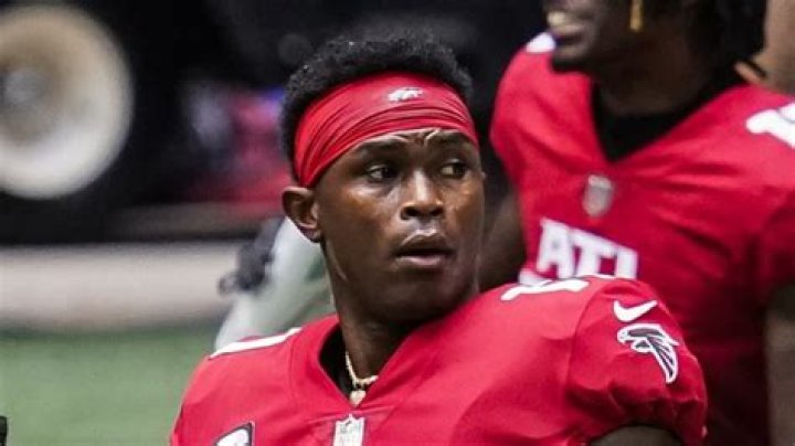 Is Julio Jones Married to Wife? Or Dating a Girlfriend?