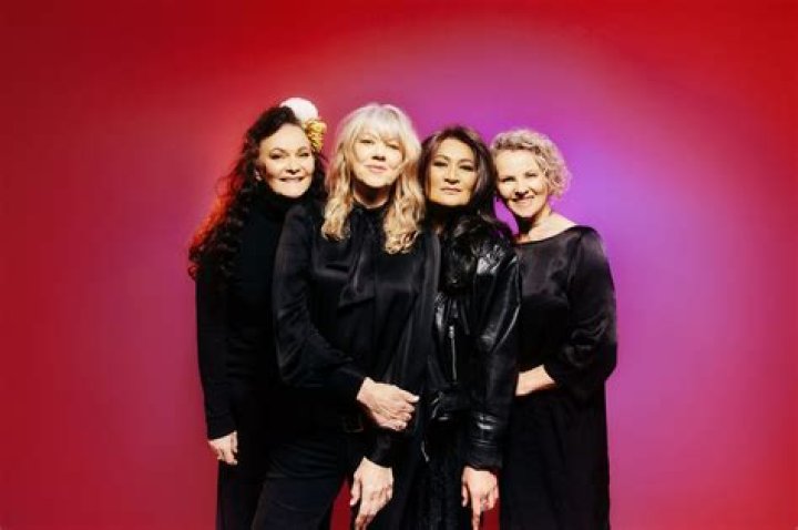 
Is Margaret Urlich Related To Peter Urlich? Facts To Know About The Singers Family 