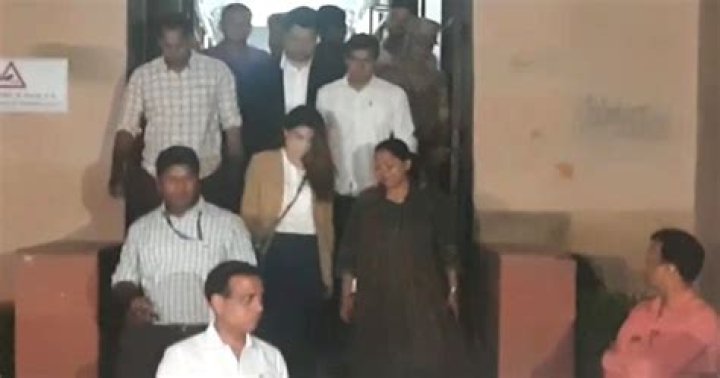 
Jacqueline leaves EOW office after day-long grilling 