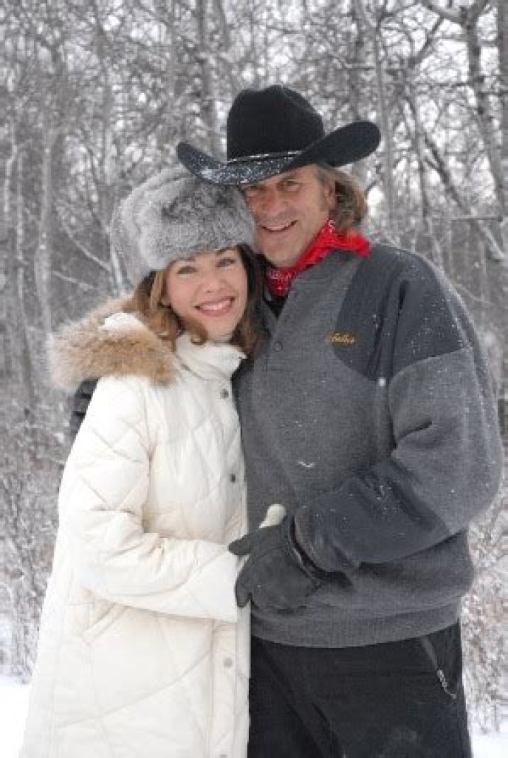 
Jim Shockey is Married to Wife: Louise Shockey. Kids. 