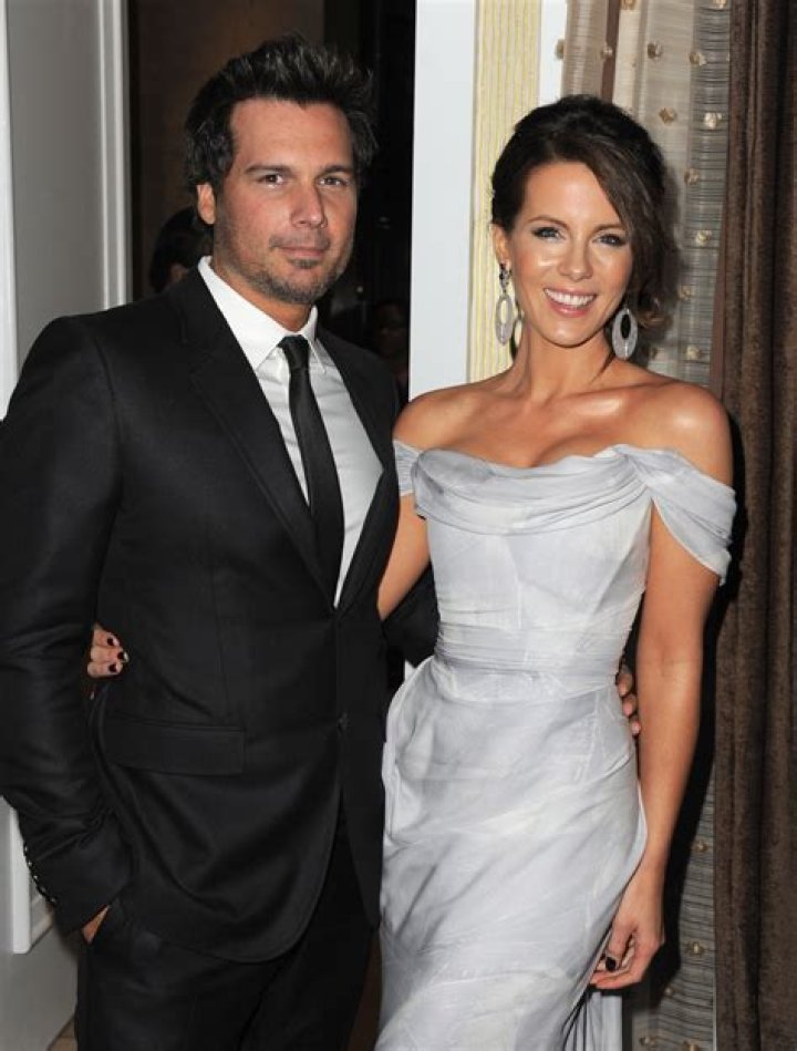 
Kate Beckinsale Husband: Is She Married? Relationships And Net Worth 