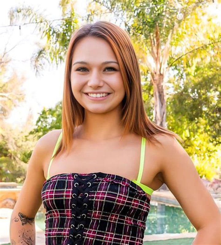 Kayla Strong – Acidprincessx3 Height, Age, Boyfriend, Biography, Wiki, Net Worth