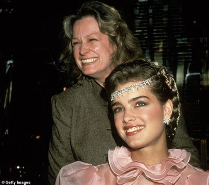 Laura Linney And Brooke Shields Friendship Has Lasted The Test Of Time