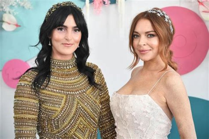 
Lindsay Lohan’s Upcoming Netflix Holiday Film Features Songs by Sister Aliana in a ‘Powerful’ Scene 