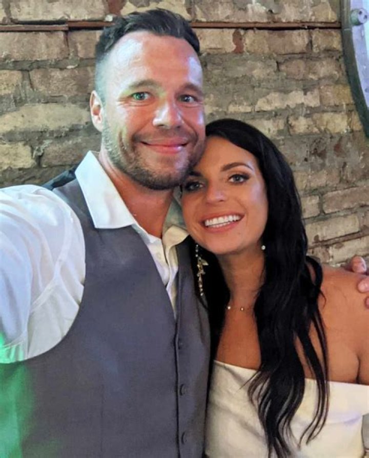 
‘Love Is Blind’ ‘s Nick Thompson Slams Danielle Ruhl’s ‘Harmful’ Claim He Had ‘No Accountability’ in Split 