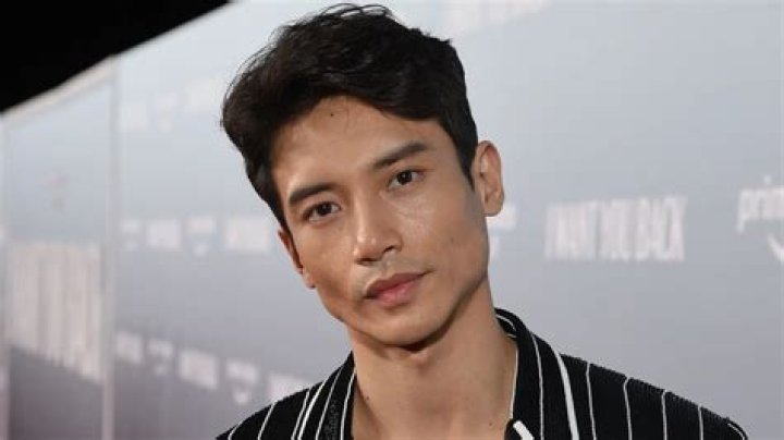 Manny Jacinto Height, Weight, Net Worth, Age, Birthday, Wikipedia, Who, Nationality, Biography