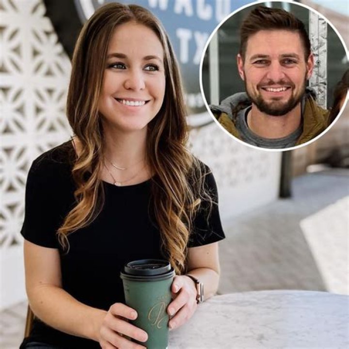 
Maribeth Monroe And Her Husband Andy Cobb Met In A Restaurant Through Mutual Friends 