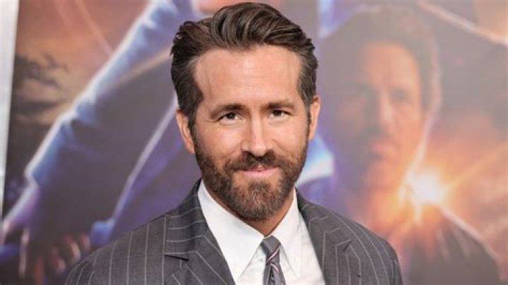 Menzie Chinn Height, Weight, Net Worth, Age, Birthday, Wikipedia, Who, Instagram, Biography