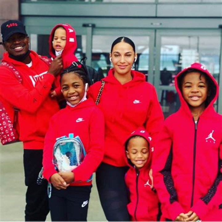 
Ne-Yo Asks Judge To Deny Wife Crystal Smith Spousal Support & Custody Of Kids 