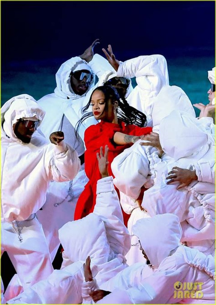 
Rihanna’s Expected Setlist for the 2023 Super Bowl Halftime Show Revealed 