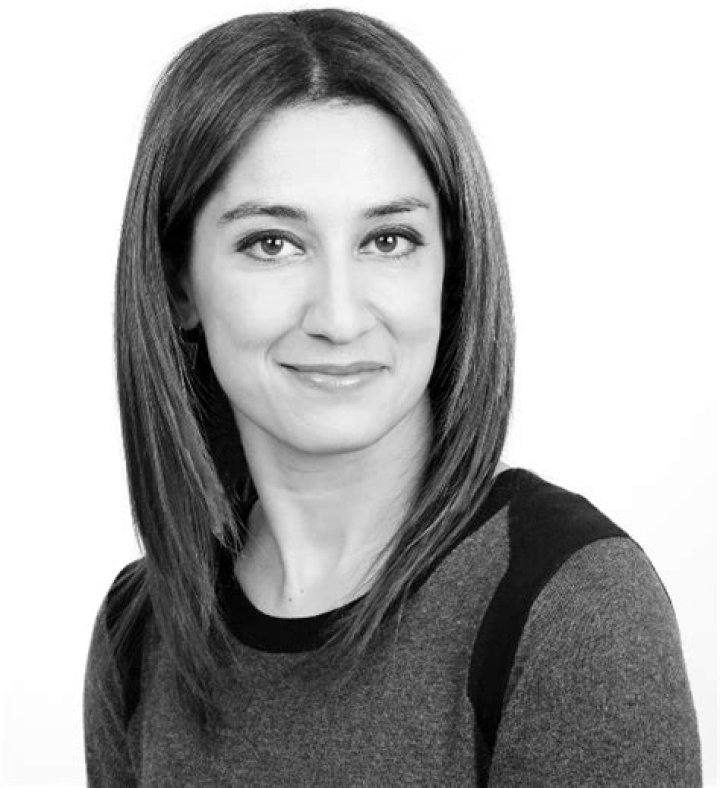 
Roya Nikkhah Height, Weight, Net Worth, Age, Birthday, Wikipedia, Who, Nationality, Biography 