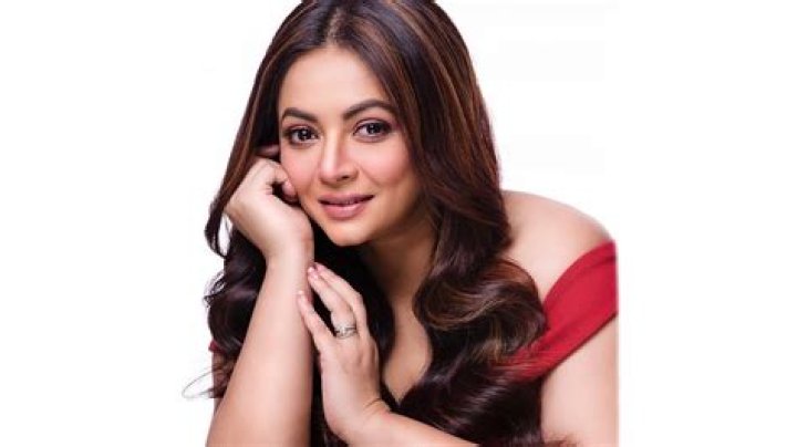 
Shaoli Mitra Height, Weight, Net Worth, Age, Birthday, Wikipedia, Who, Nationality, Biography 