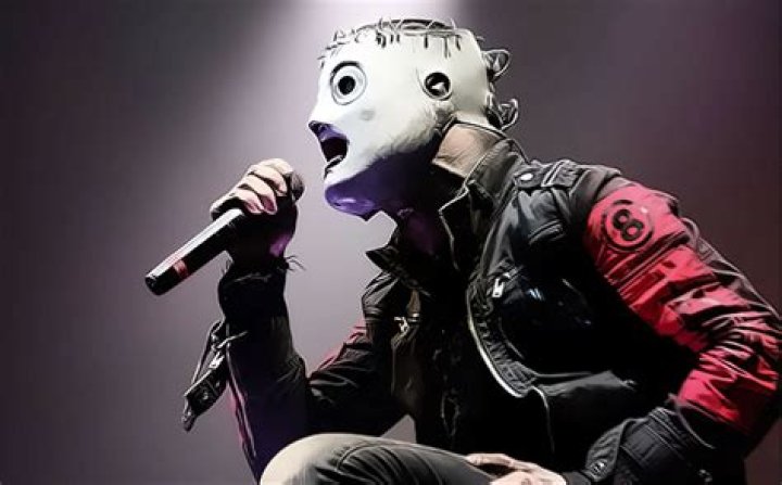 
Slipknot Frontman Corey Taylor Did Not Realise He Had Broken His Neck Until He Had A Physical Examination! 