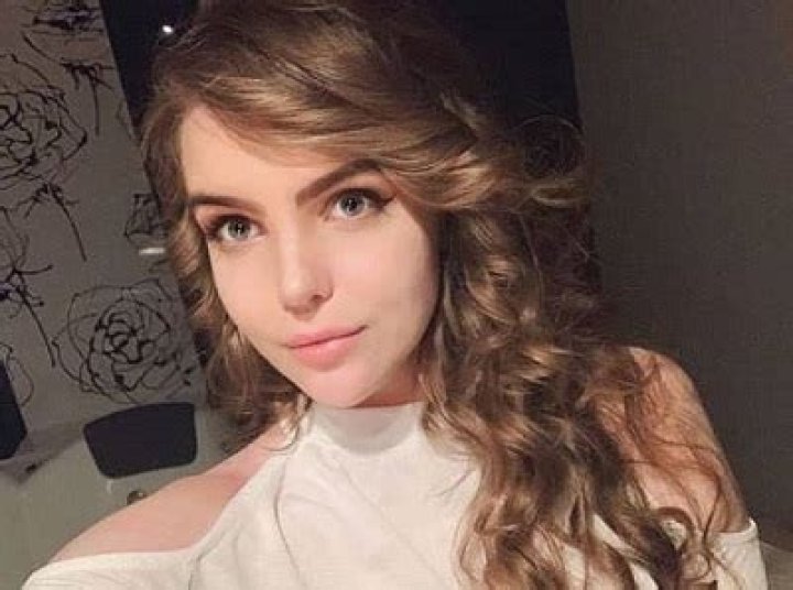Streamer Loeya Height, Weight, Net Worth, Age, Birthday, Wikipedia, Who, Instagram, Biography