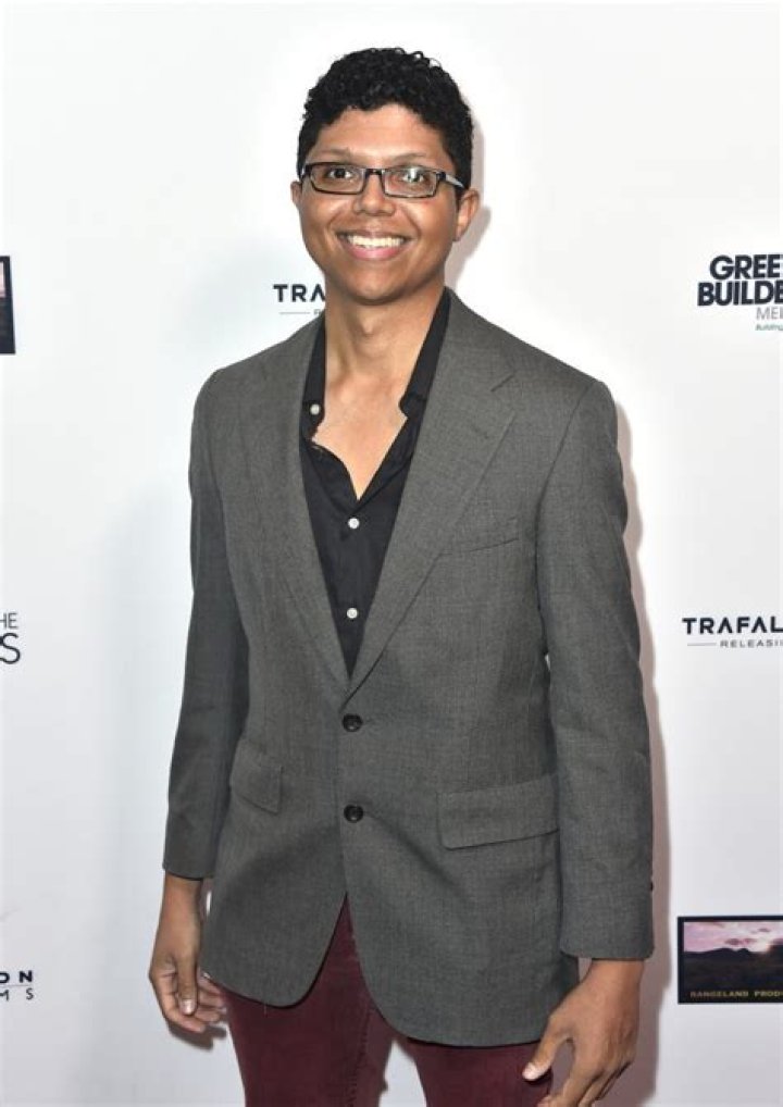 
Tay.Little Height, Weight, Net Worth, Age, Birthday, Wikipedia, Who, Nationality, Biography 