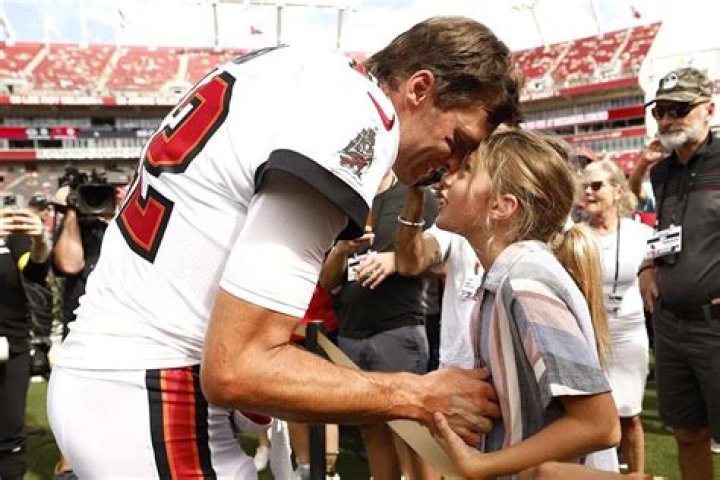 
Tom Brady Celebrates Daughter Vivian as His ‘Number One Cheerleader’: ‘Excited for Her Dad’ 
