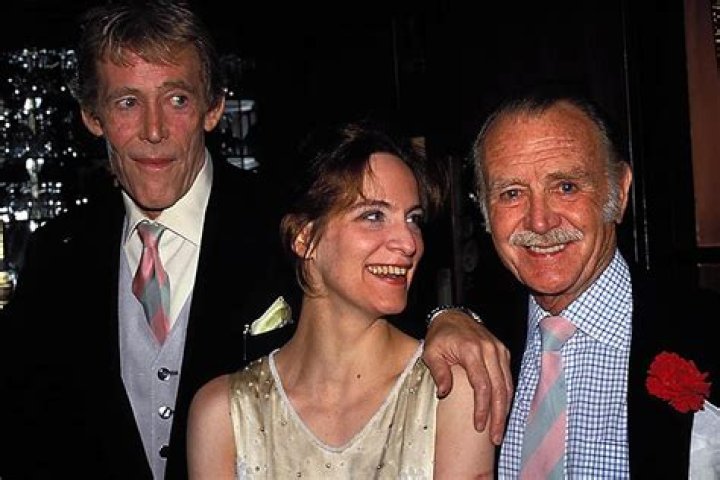 Who Is Amanda Plummer’s Partner? The Showing Up Actress’ Love Life