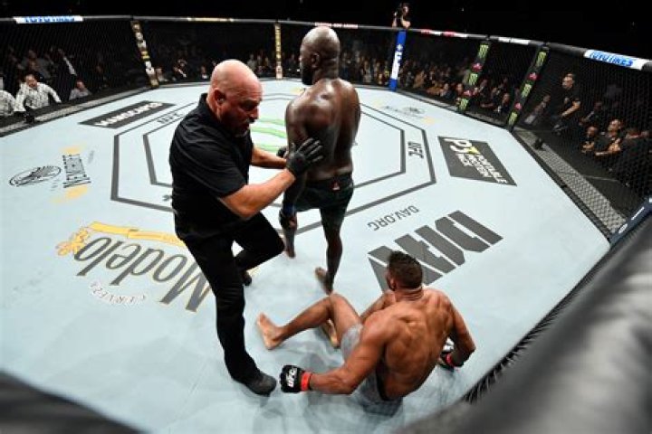 
Who Is Jairzinho Rozenstruik Dating Now? Career Earnings Of The Fighter 