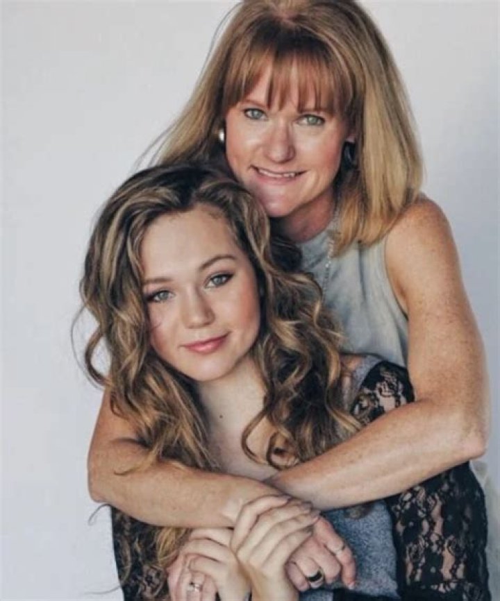 
Who Is Shelley Bassinger? Brec Bassinger Mother Is The Actress’ Manager 
