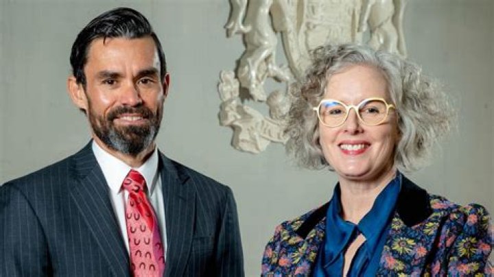 
Who is the wife of Lincoln Crowley Qc? What is known about the relationship life of the Australian justice? 